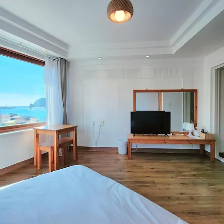 Seogwiporto Villa Exterior photo